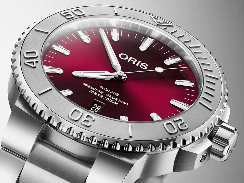 Aquis Date Relief Cherry - 43.5mm - Ref. 01 733 7730 4158-07 8 24 05PEB