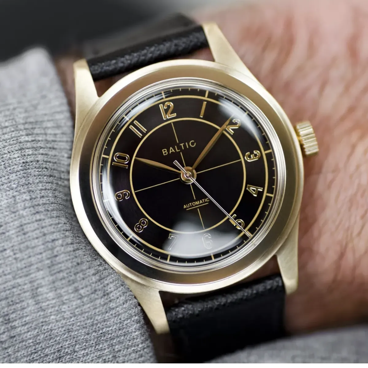 BALTIC HMS 002 GOLD PVD (BLACK SAFFIANO)